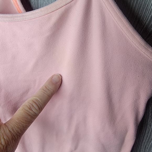Pink lululemon tank - Picture 3 of 7
